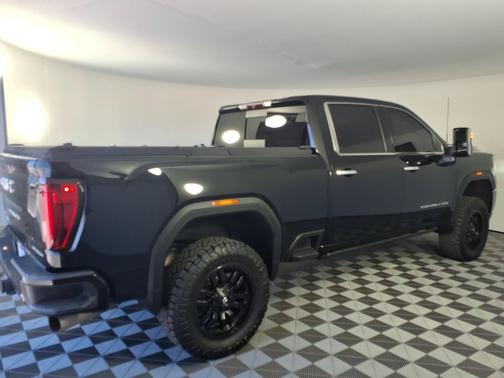 Onyx Black 2022 GMC Sierra 2500 Denali