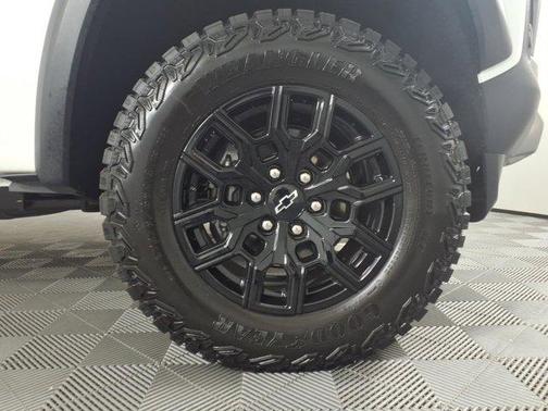 Summit White 2025 Chevrolet Colorado Trail Boss