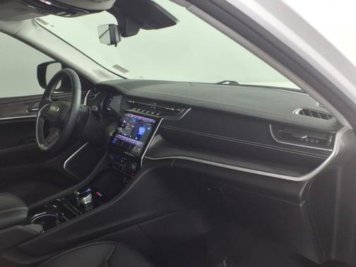Bright White Clearcoat 2022 Jeep Grand Cherokee L Limited