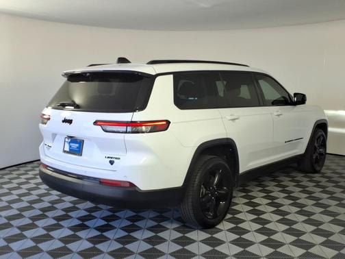 Bright White Clearcoat 2022 Jeep Grand Cherokee L Limited
