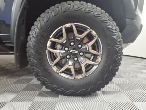 Black 2024 Chevrolet Colorado ZR2