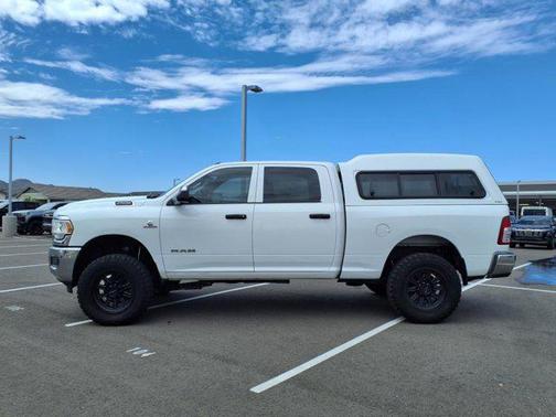 2021 RAM 2500 Tradesman Crew Cab 4x4 6'4' Box