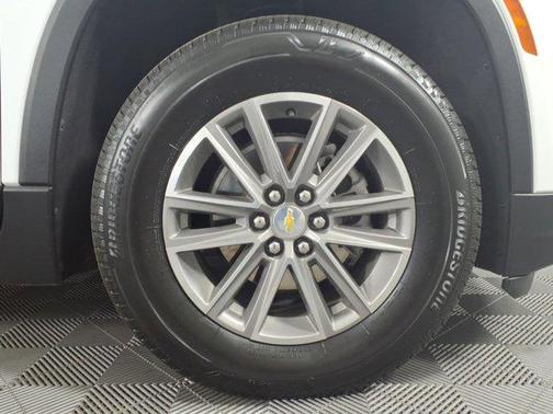 Summit White 2023 Chevrolet Traverse LS