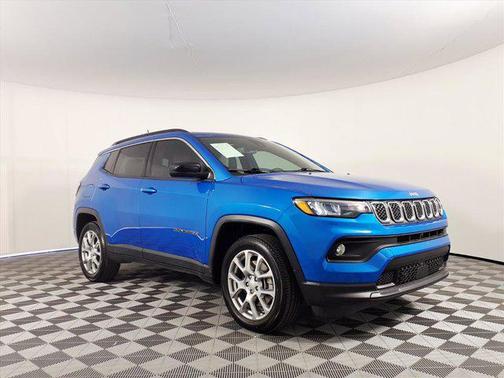 2024 Jeep Compass Latitude Lux
