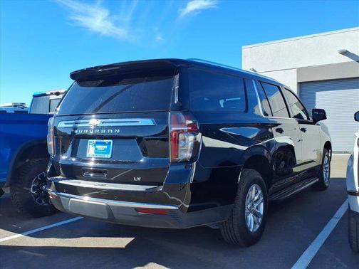 2022 Chevrolet Suburban LT
