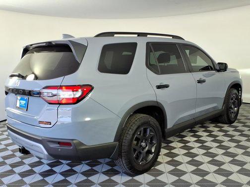 Pearl 2025 Honda Pilot TrailSport