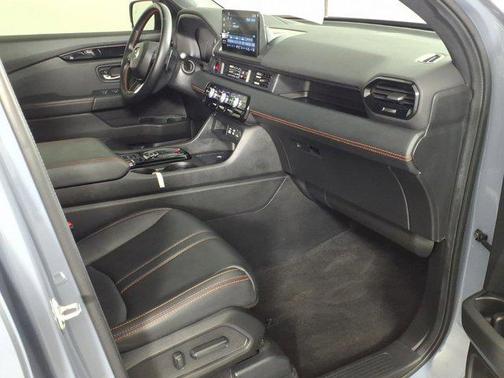 Pearl 2025 Honda Pilot TrailSport