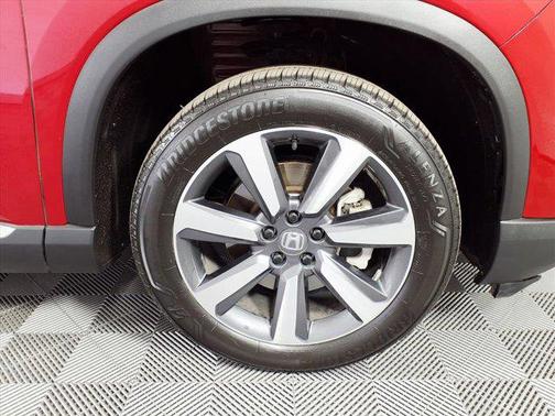 2025 Honda Pilot Touring 8-Passenger