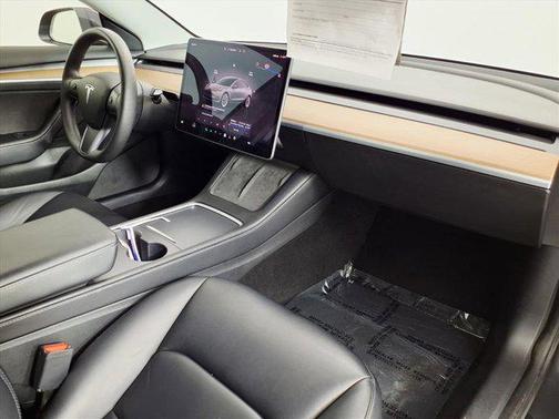 2022 Tesla Model 3 Standard Range
