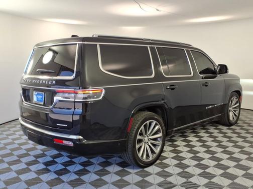 Diamond Black Crystal Pearlcoat 2022 Jeep Grand Wagoneer Series I 4x4