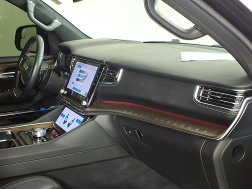 Diamond Black Crystal Pearlcoat 2022 Jeep Grand Wagoneer Series I 4x4