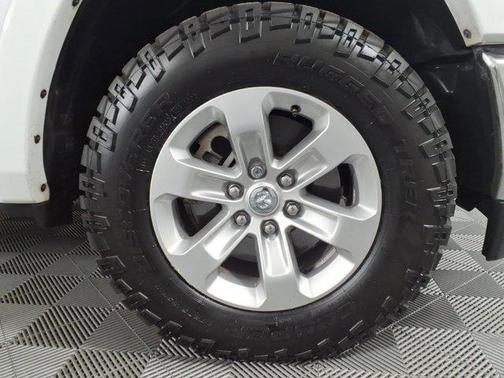 Bright White Clearcoat 2022 RAM 1500 Laramie