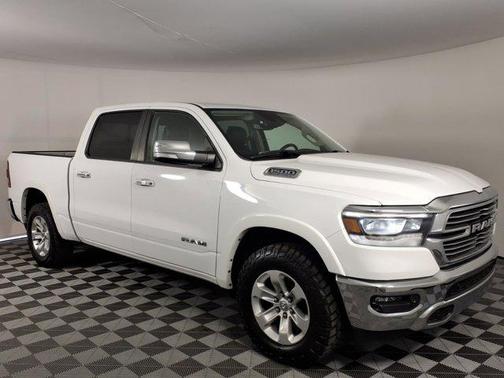 Bright White Clearcoat 2022 RAM 1500 Laramie