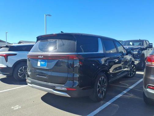 2024 Kia Carnival EX