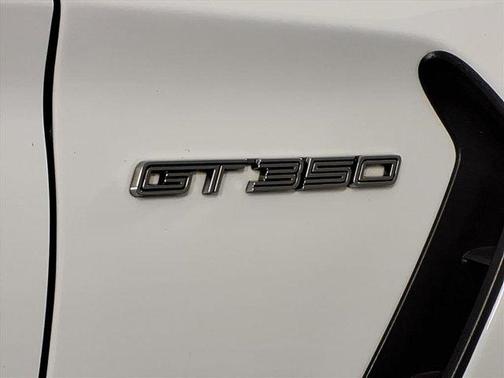 2017 Ford Shelby GT350 Base