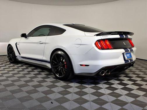 2017 Ford Shelby GT350 Base