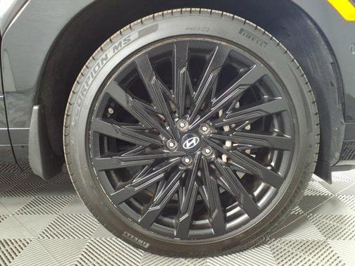 Phantom Black 2024 Hyundai SANTA FE Calligraphy