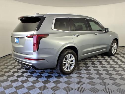 Argent Silver Metallic 2023 Cadillac XT6 Luxury FWD