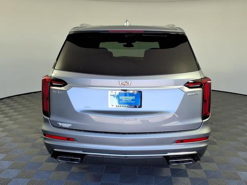 Argent Silver Metallic 2023 Cadillac XT6 Luxury FWD