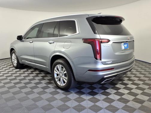 Argent Silver Metallic 2023 Cadillac XT6 Luxury FWD