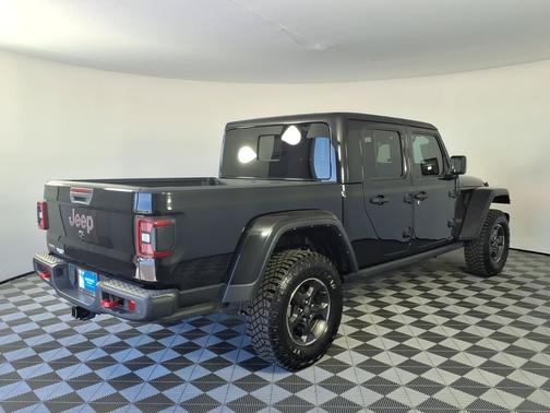 Black Clearcoat 2022 Jeep Gladiator Rubicon