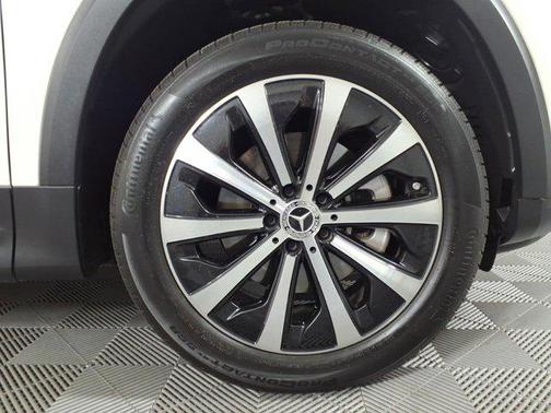 White 2023 Mercedes-Benz GLB 250 Base