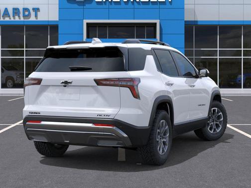 Polar White Tricoat 2026 Chevrolet Equinox FWD ACTIV