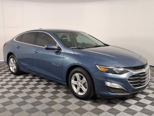 Lakeshore Blue Metallic 2024 Chevrolet Malibu 1LS