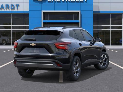 Mosaic Black Metallic 2026 Chevrolet Trax LT