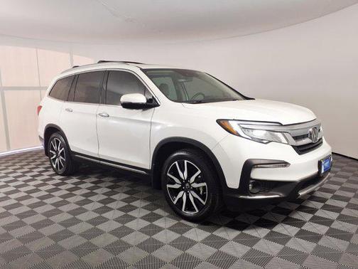 2022 Honda Pilot Touring 8-Passenger