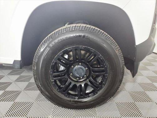 2024 Chevrolet Colorado WT