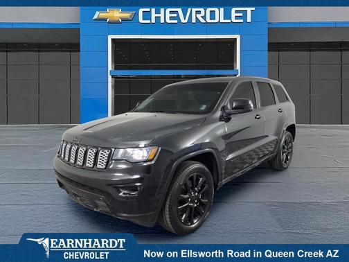 Diamond Black Crystal Pearlcoat 2021 Jeep Grand Cherokee Laredo