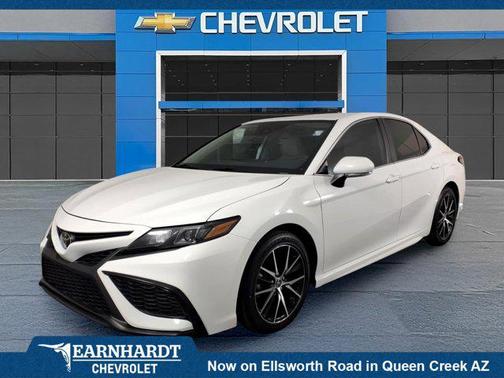 Ice Cap 2023 Toyota Camry SE