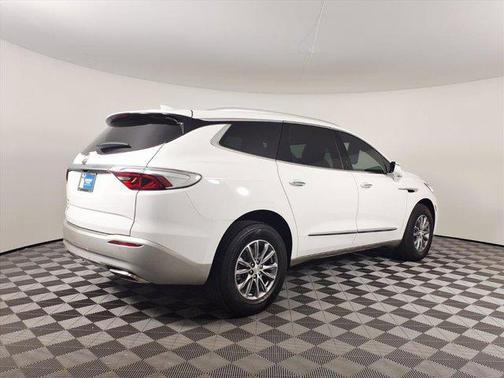 2022 Buick Enclave FWD Essence