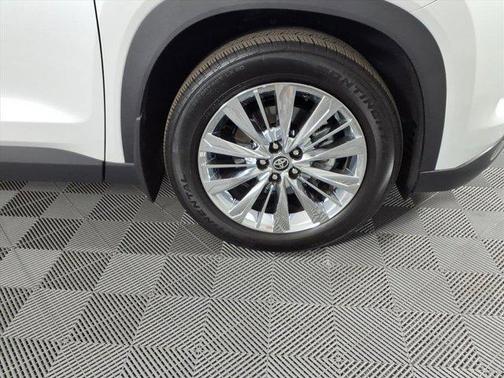 2025 Toyota Grand Highlander Platinum