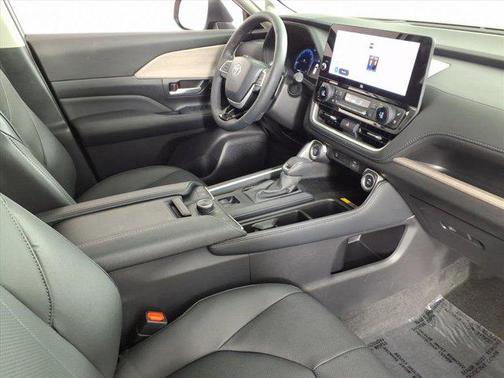 2025 Toyota Grand Highlander Platinum