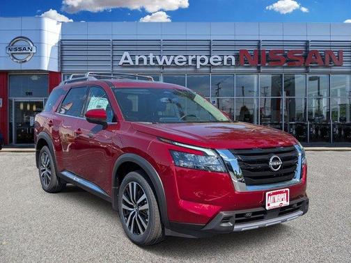 2025 Nissan Pathfinder Platinum