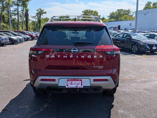 2025 Nissan Pathfinder Platinum