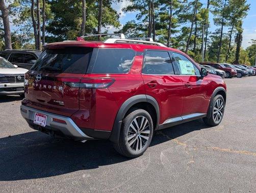 2025 Nissan Pathfinder Platinum