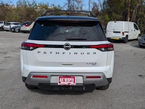 2025 Nissan Pathfinder Platinum