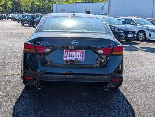2025 Nissan Altima SR