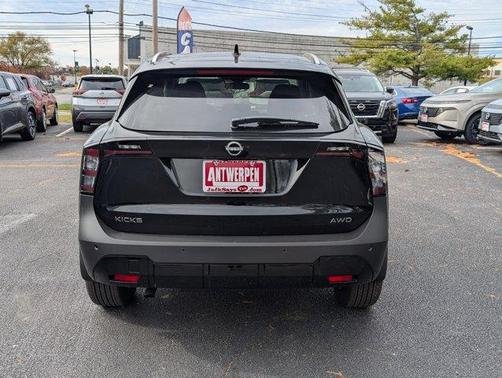2026 Nissan Kicks SV