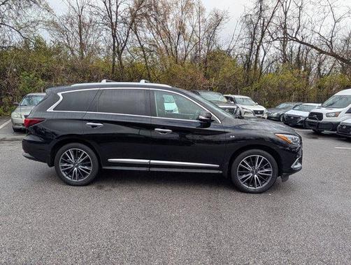 2016 INFINITI QX60 Base