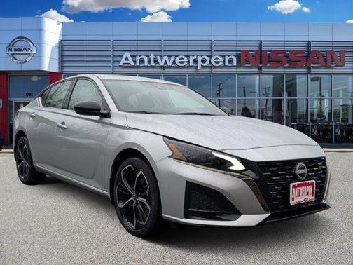 2025 Nissan Altima SR