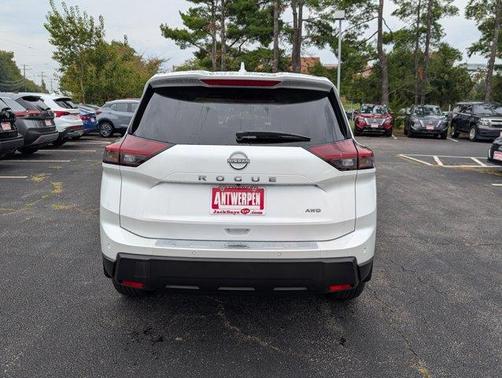 2026 Nissan Rogue SV