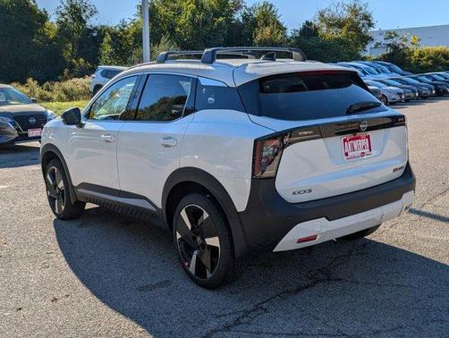 2026 Nissan Kicks SR