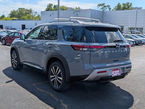 2025 Nissan Pathfinder Platinum