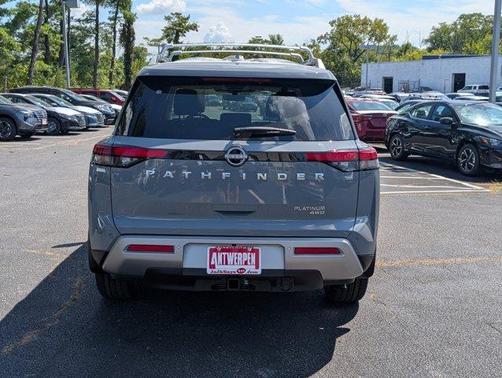 2025 Nissan Pathfinder Platinum