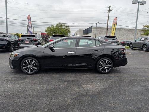 2023 Nissan Maxima SV