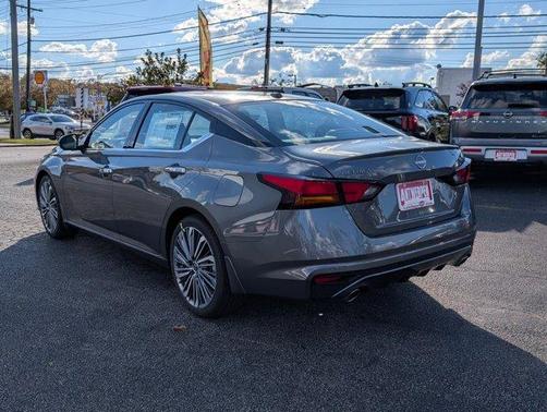 2025 Nissan Altima SL